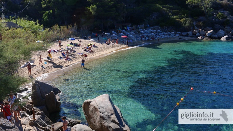 spiaggia-delle-caldane-isola-del-giglio